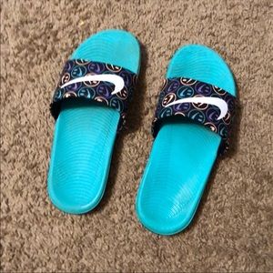 Nike slides